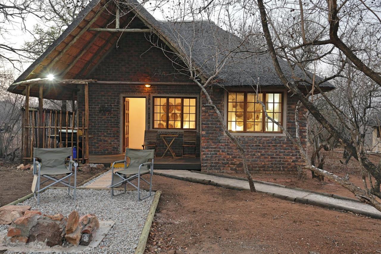 Tusk Bush Lodge Marloth Park Esterno foto