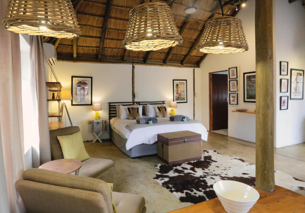 Tusk Bush Lodge Marloth Park Esterno foto