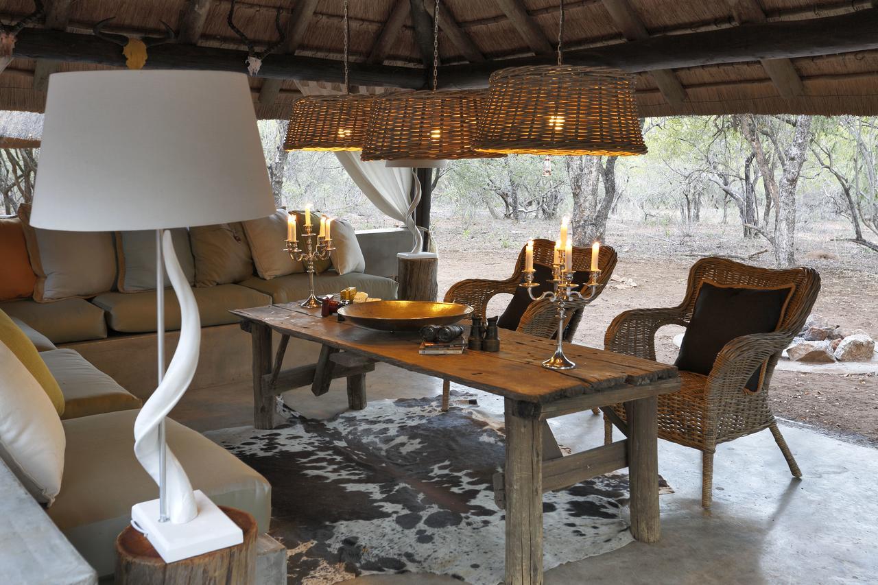 Tusk Bush Lodge Marloth Park Esterno foto