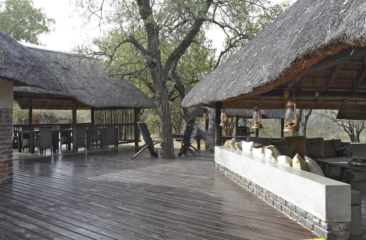 Tusk Bush Lodge Marloth Park Esterno foto