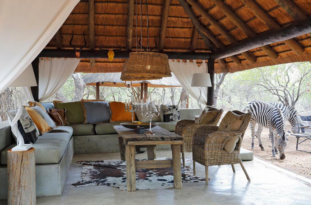 Tusk Bush Lodge Marloth Park Esterno foto